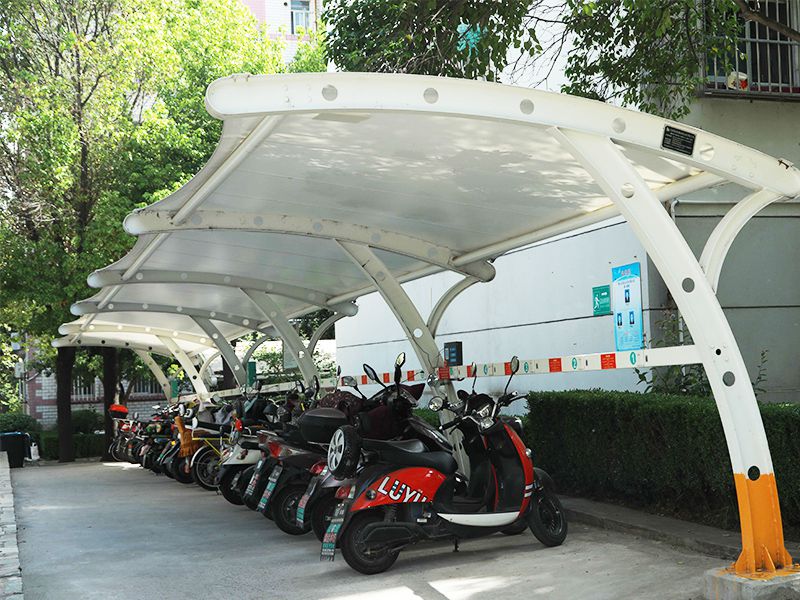 電動車車棚膜結構
